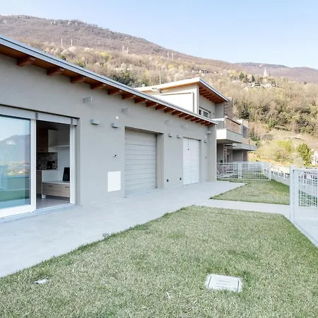 Yellow Lake View Apartment Gera Lario